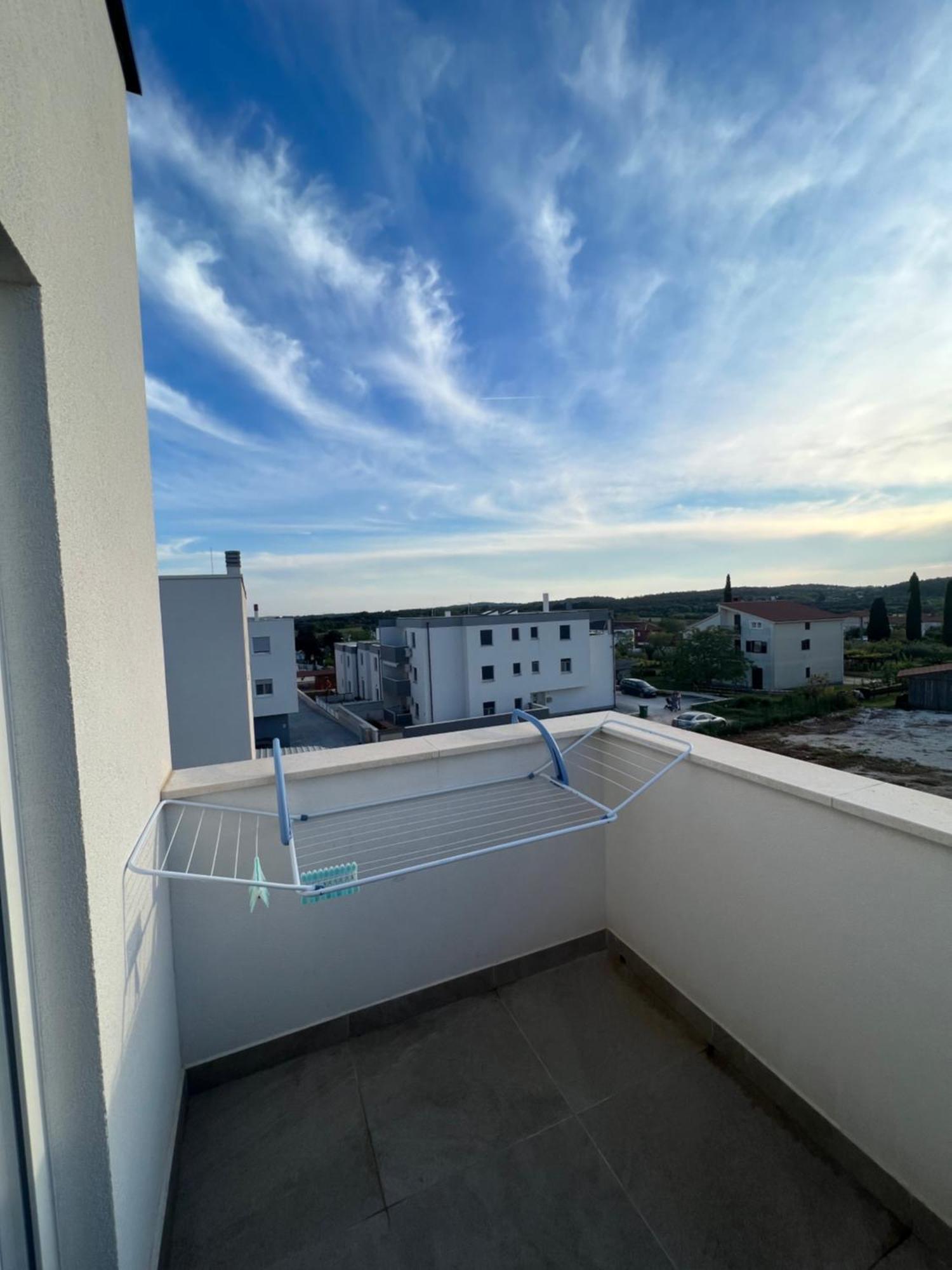 Sunset With Private Garage